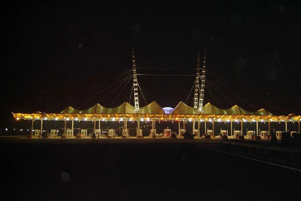 選擇膜結(jié)構(gòu)膜布批發(fā)的優(yōu)勢：品質(zhì)保障，成本優(yōu)化，應(yīng)用廣泛